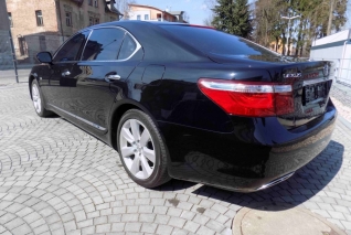 Lexus LS 600 HL 4x4 hybrid WELLNESS