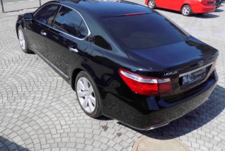 Lexus LS 600 HL 4x4 hybrid WELLNESS
