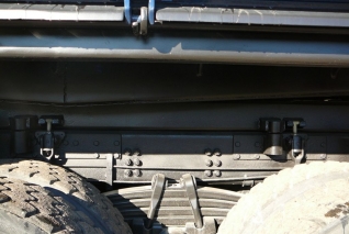 Scania R124-420 6x6 třístranný sklápěč s palet.šířkou k