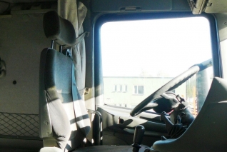Scania R124-420 6x6 třístranný sklápěč s palet.šířkou k