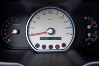 Hyundai I10 1.1 servisní knížka, 1. maj