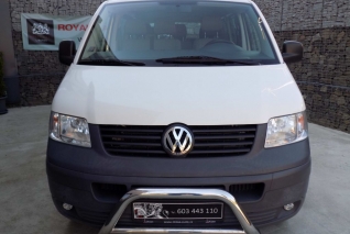 Volkswagen Transporter T5 1.9 TDI 9 míst nez. top.