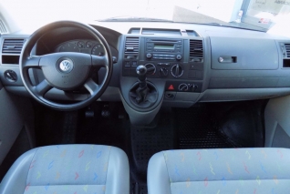 Volkswagen Transporter T5 1.9 TDI 9 míst nez. top.