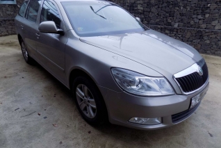 Škoda Octavia 1.6 TDi CZ 1. maj, servisní knížka