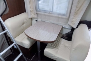CI International Elliot 40 Fiat 2.3 JTD 7míst TOP