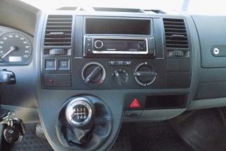 Volkswagen Caravelle 2.5 TDi Long 4x4 9 míst