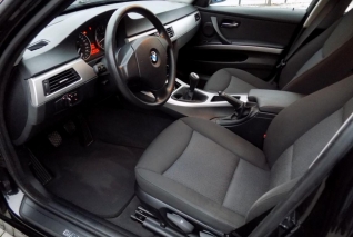 BMW Řada 3 320i Touring Xenon