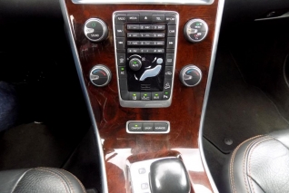 Volvo XC60 2.4 D5 AWD Summum Automat