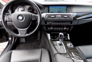 BMW Řada 5 525d xDrive Touring Panorama